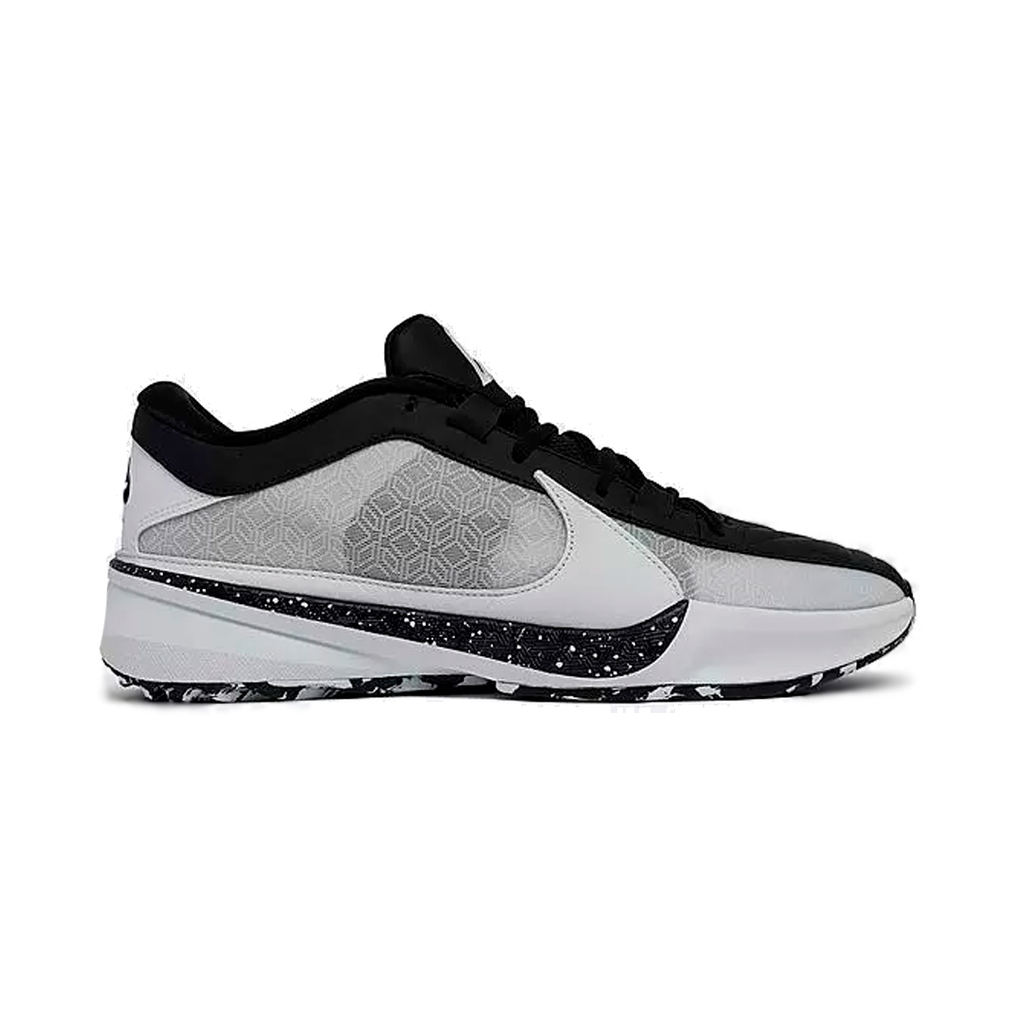 ZAPATO NIKE ZOOM FREAK 5 BASKETBALL BLACK/WHITE