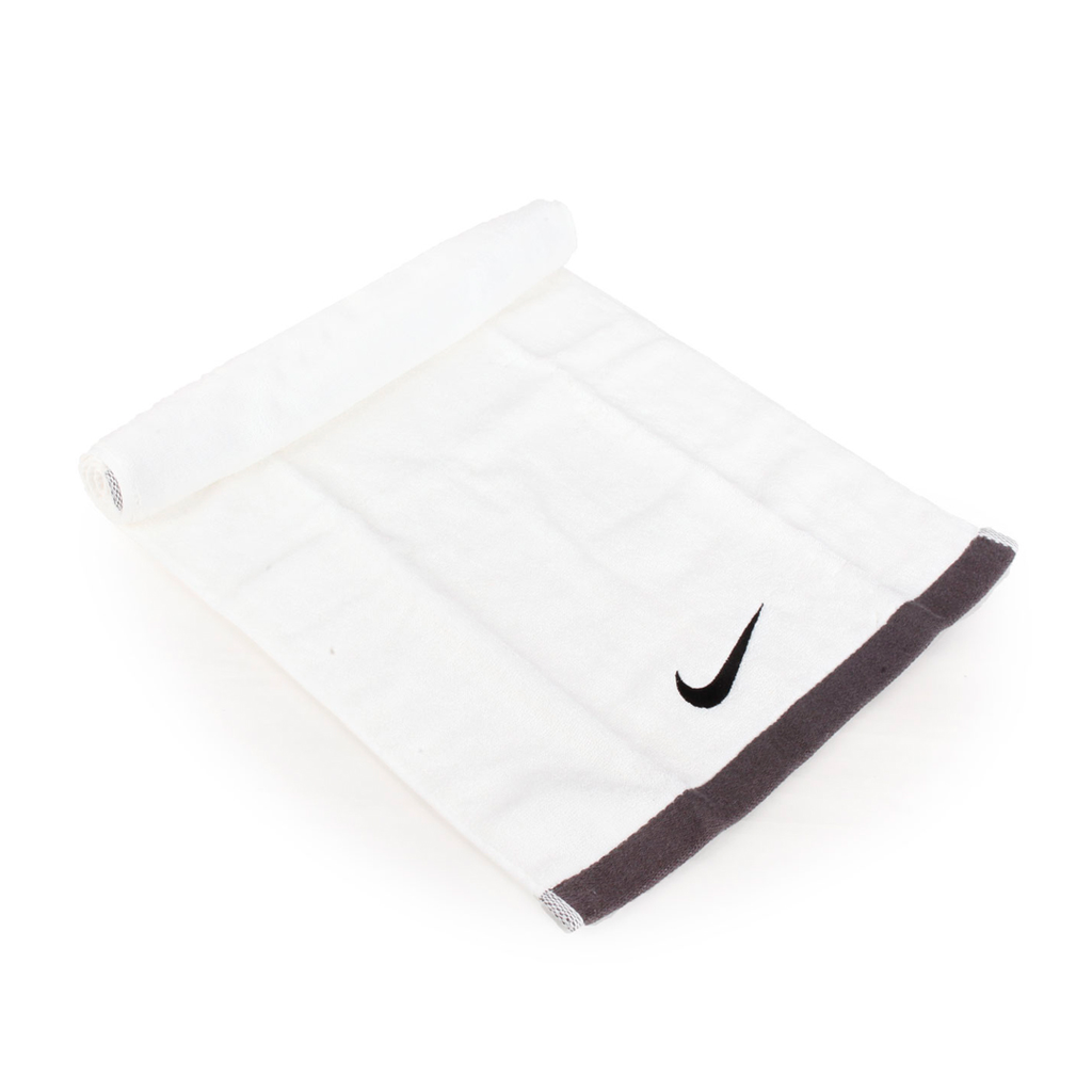 TOALLA NIKE FUNDAMENTAL TOWEL MEDIUM TRAINNING BLACK / WHITE