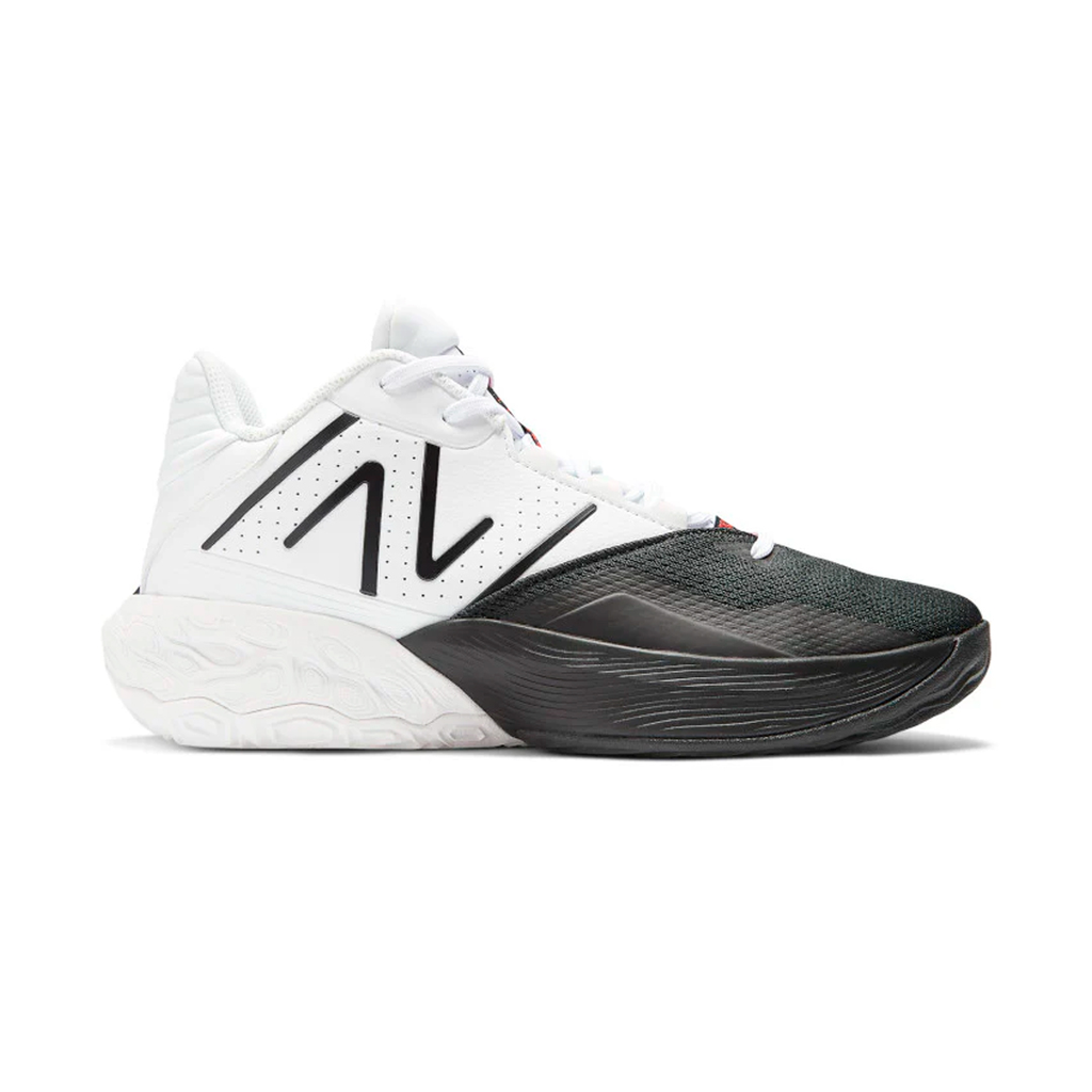 ZAPATO NEW BALANCE YIN YANG GAME PLAN BASKETBALL BLACK/WHITE
