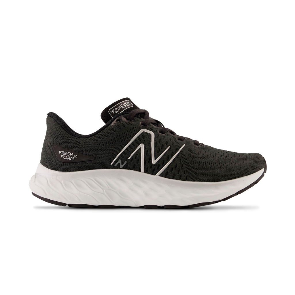 ZAPATO RUNNING NEW BALANCE EVOZ BLK/WHT